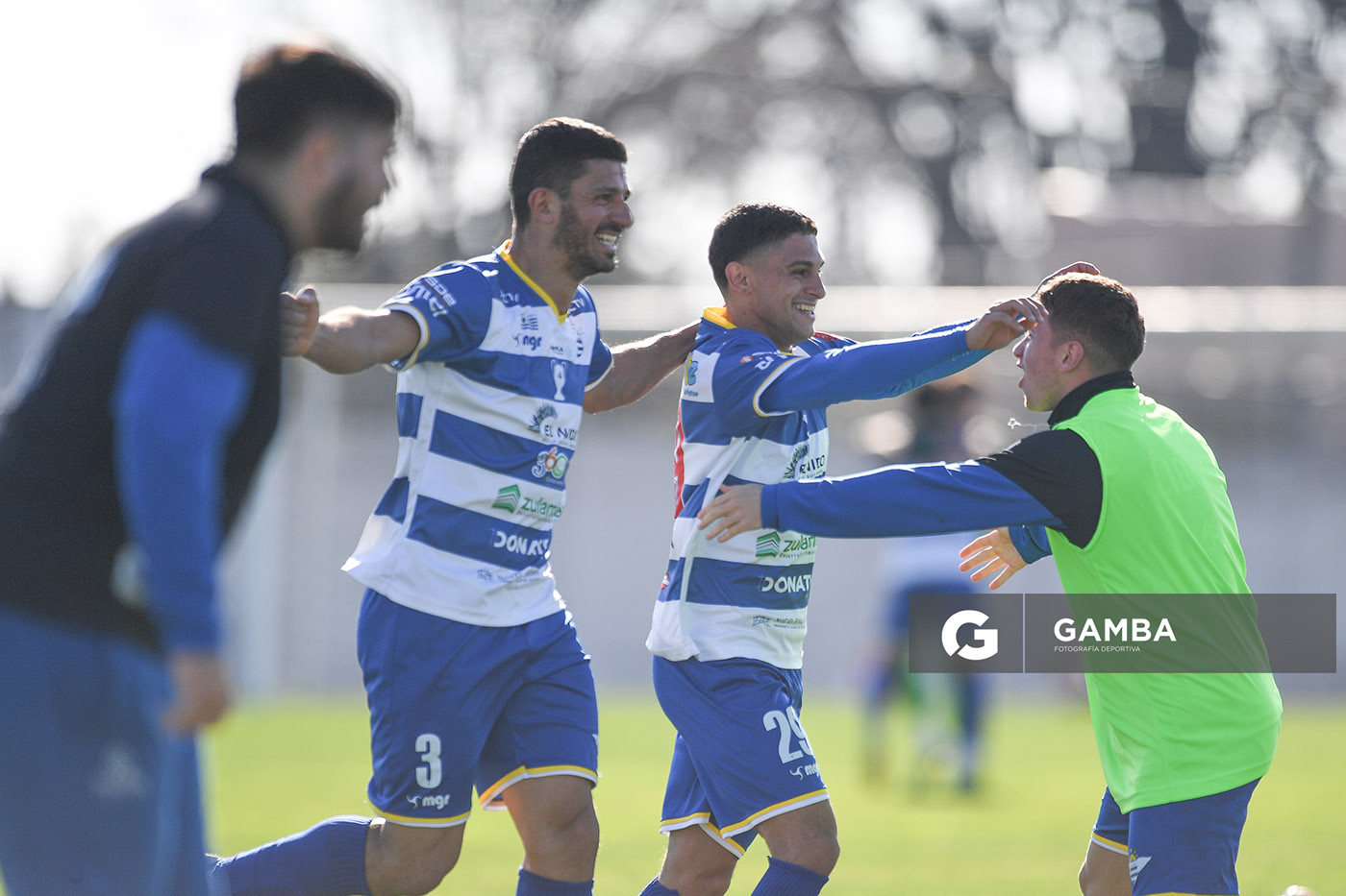 Alex Seijas, de Libertad. 21ª Copa Nacional de Clubes. Estadio Casto Martínez Laguarda.