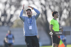 Paolo Parolín, director técnico de Río Negro. 21ª Copa Nacional de Clubes. Estadio Casto Martínez Laguarda.