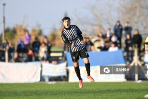 Enzo Cabrera, de Río Negro. 21ª Copa Nacional de Clubes. Estadio Casto Martínez Laguarda.