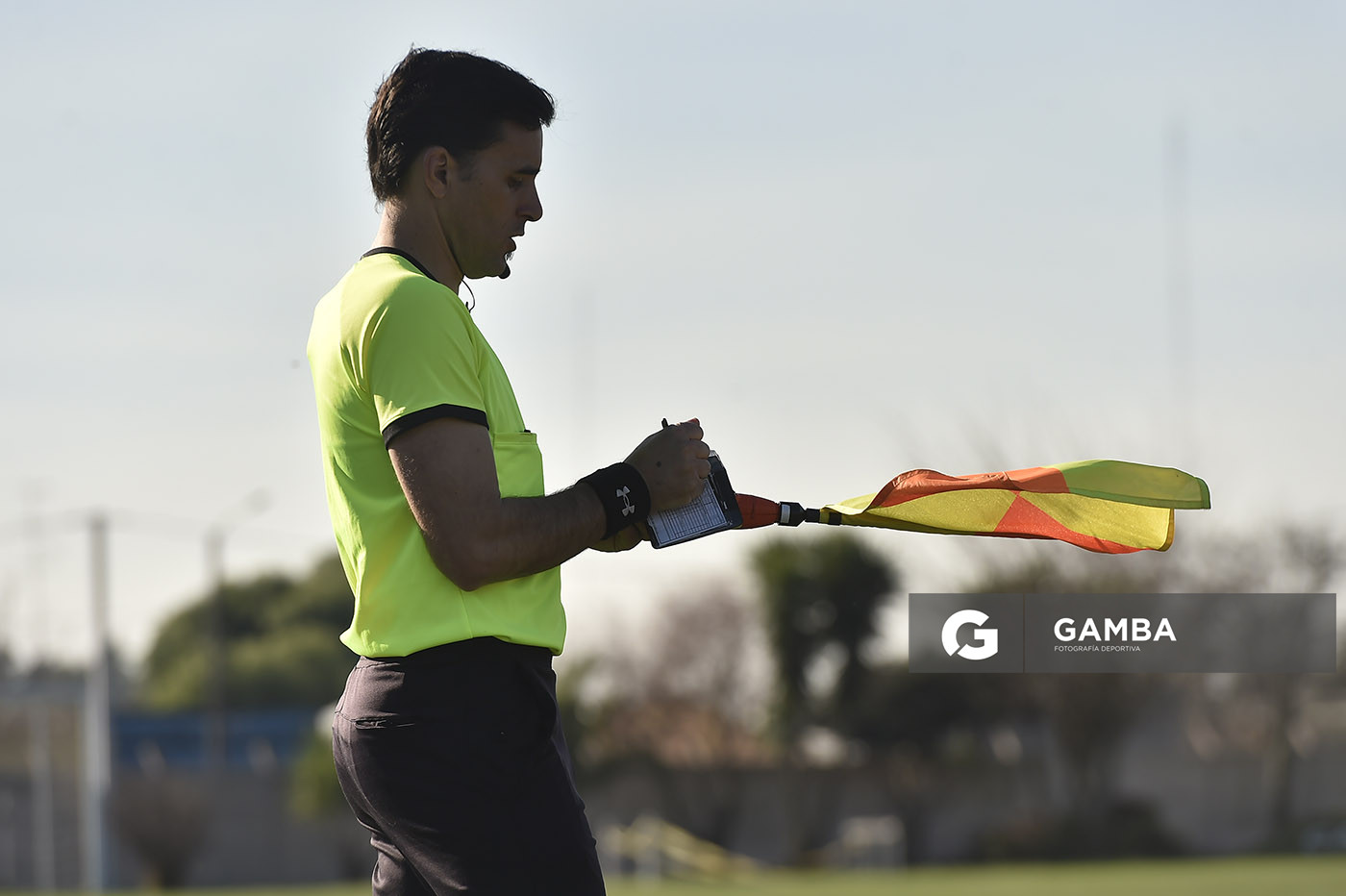 Sergio Bidondo, primer árbitro asistente. 21ª Copa Nacional de Clubes. Estadio Casto Martínez Laguarda.