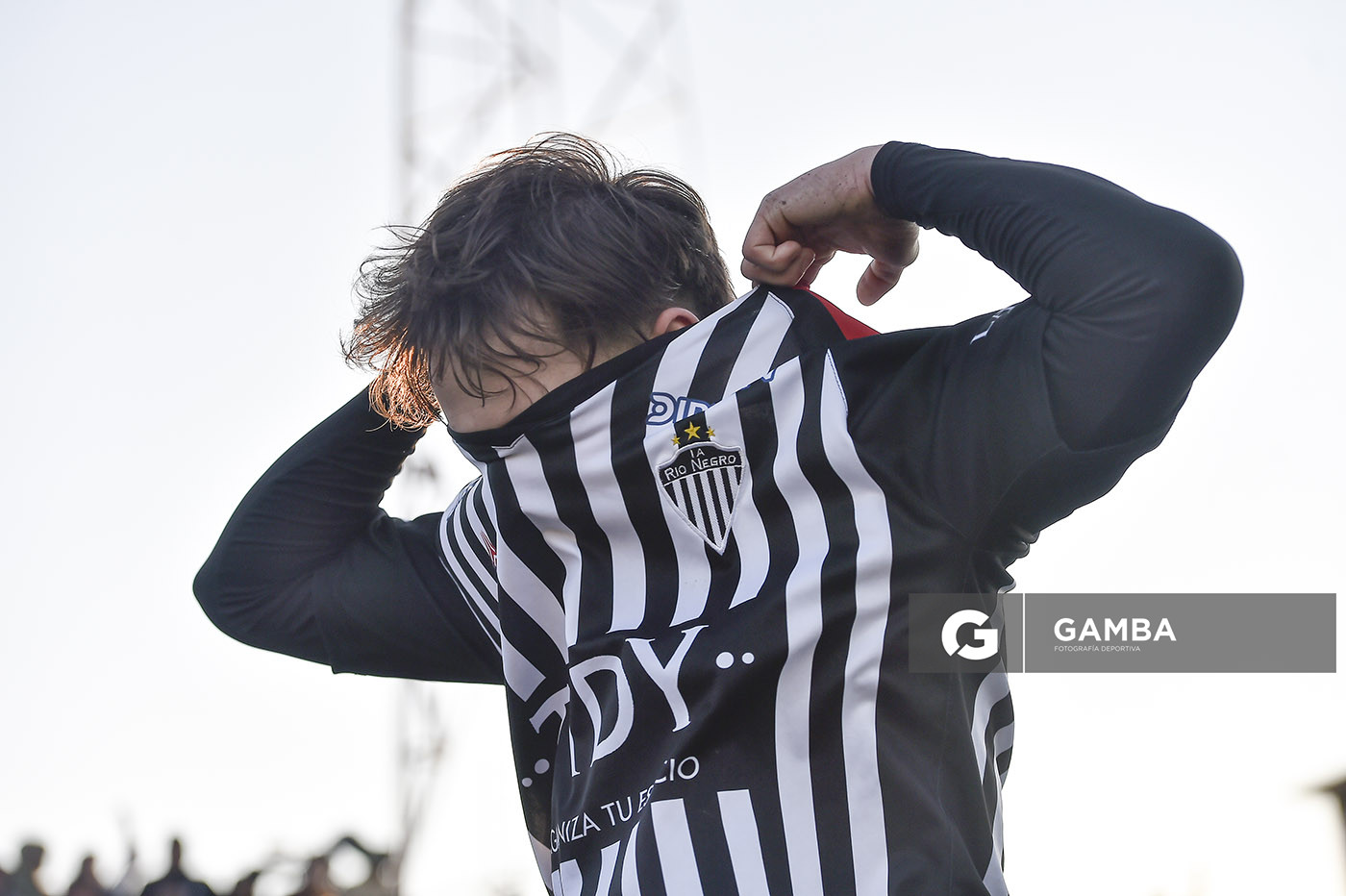 Enzo Cabrera, de Río Negro. 21ª Copa Nacional de Clubes. Estadio Casto Martínez Laguarda.