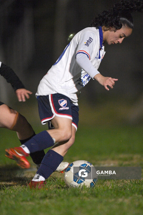 Camila Hernández, de Nacional. 23ª Copa Nacional de Fútbol Femenino. Parque Camunda Gil.