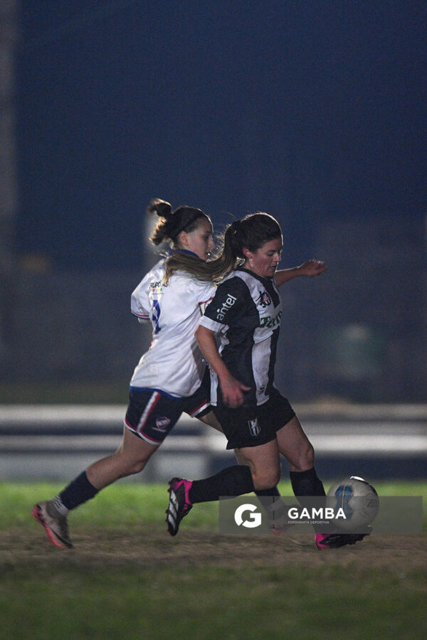 Patricia Bonifacini, de Central. 23ª Copa Nacional de Fútbol Femenino. Parque Camunda Gil.