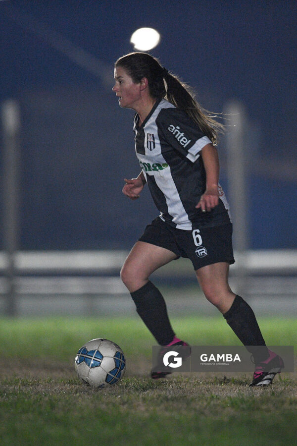 Patricia Bonifacini, de Central. 23ª Copa Nacional de Fútbol Femenino. Parque Camunda Gil.