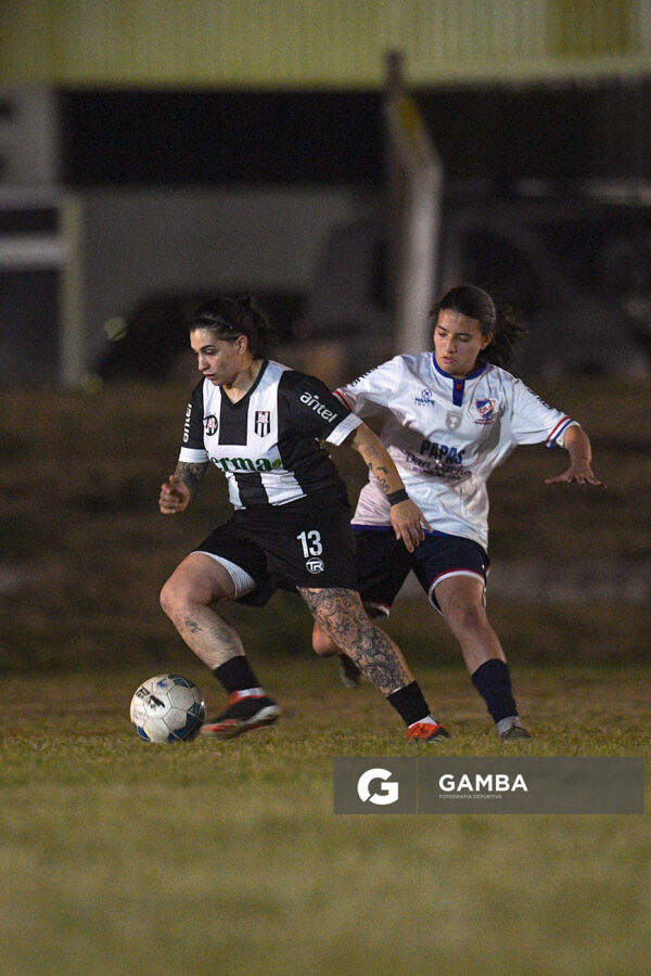 Fiorella Ferrada, de Central. 23ª Copa Nacional de Fútbol Femenino. Parque Camunda Gil.