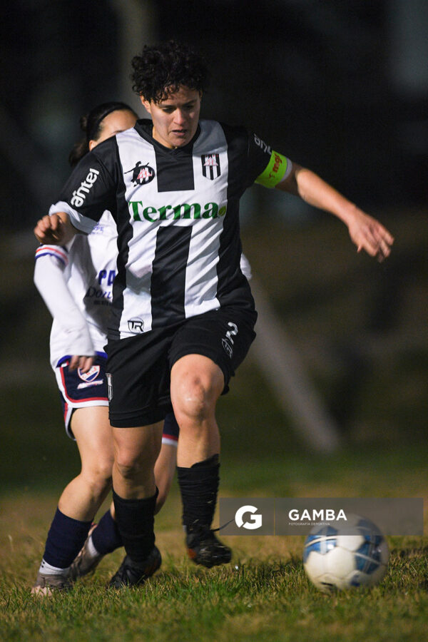 Gabriela Bonifacini, de Central. 23ª Copa Nacional de Fútbol Femenino. Parque Camunda Gil.