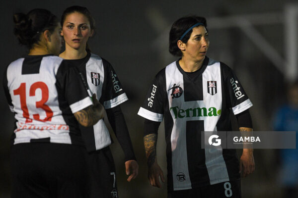 Karen Velázquez, de Central. 23ª Copa Nacional de Fútbol Femenino. Parque Camunda Gil.