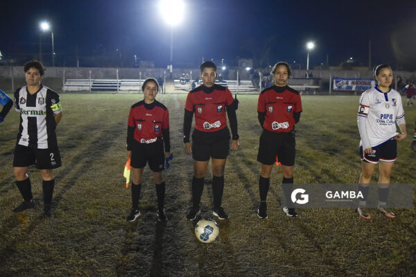 Evelyn Alderette, árbitra central. 23ª Copa Nacional de Fútbol Femenino. Parque Camunda Gil.