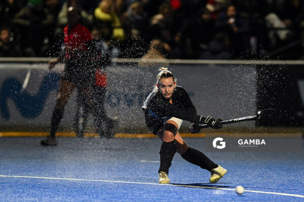 Pilar Oliveros, de Uruguay. Copa Panamericana de Hockey. Cancha Celeste.