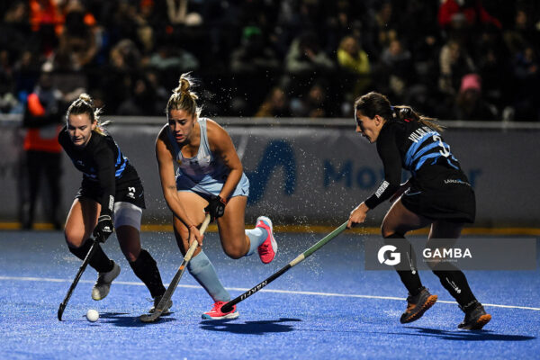 Zoe Díaz, de Argentina. Copa Panamericana de Hockey. Cancha Celeste.