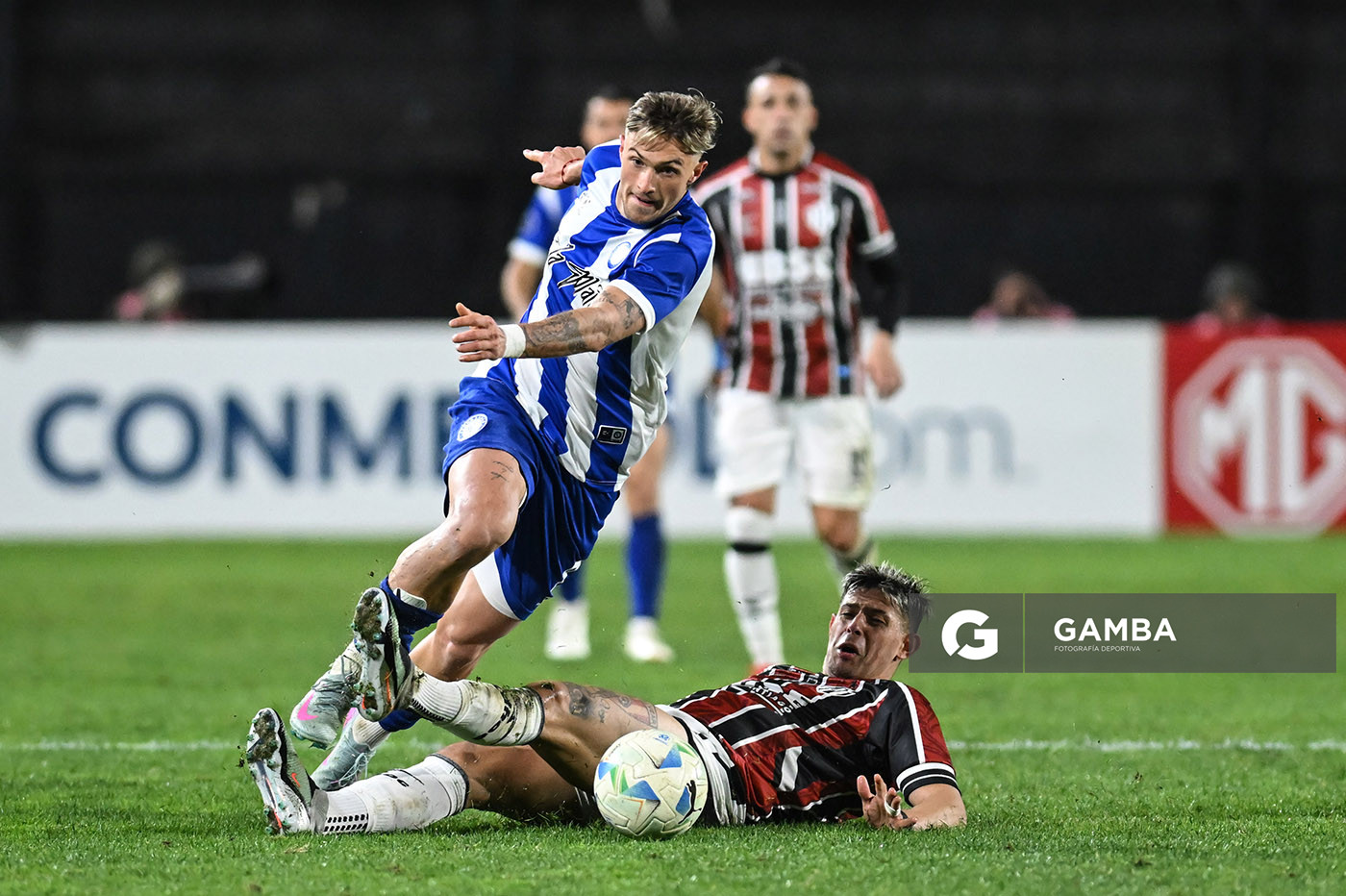 Matías Mir, de Cerro Largo. Copa Conmebol Sudamericana. Estadio Campeón del Siglo.