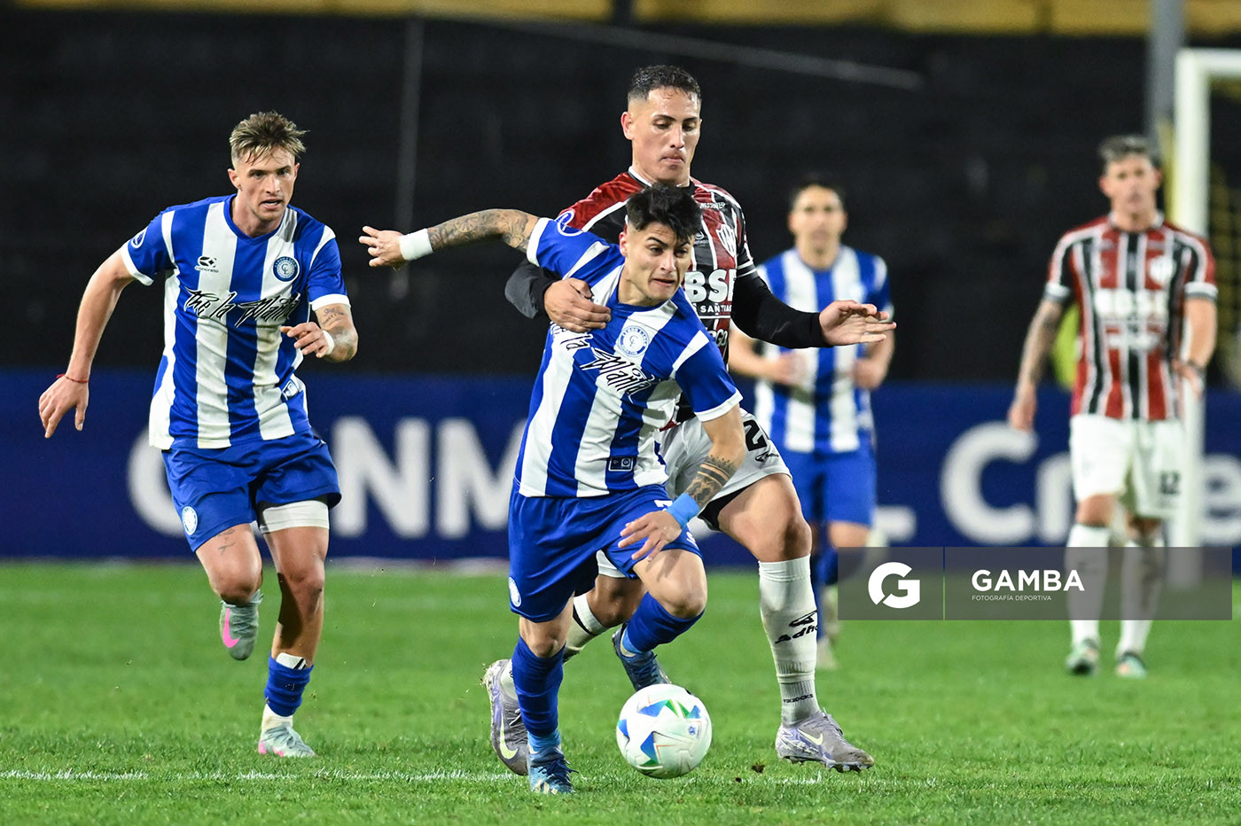 Federico Medina, de Cerro Largo. Copa Conmebol Sudamericana. Estadio Campeón del Siglo.