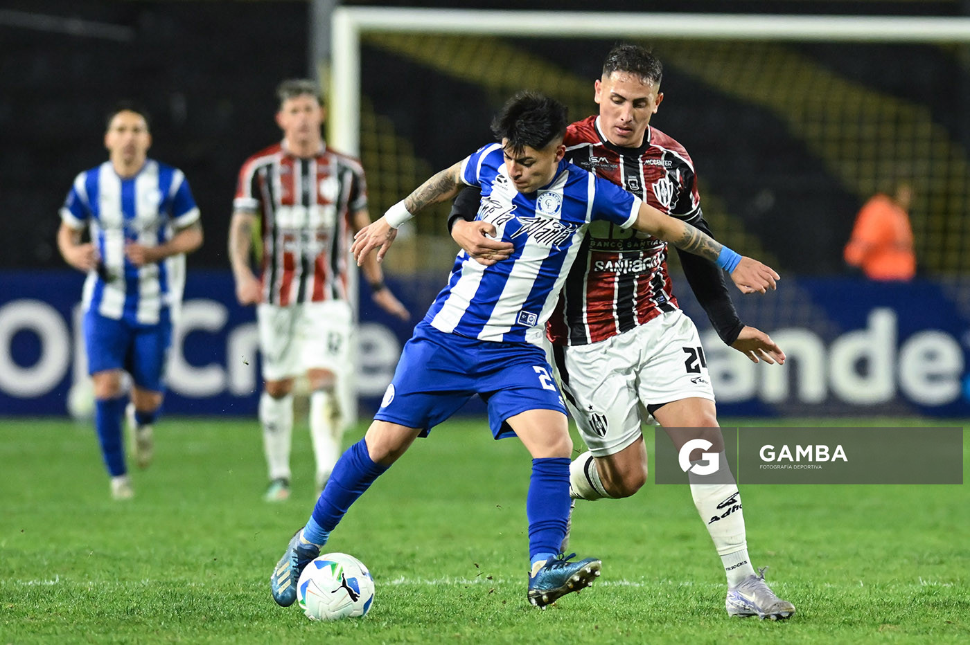 Federico Medina, de Cerro Largo. Copa Conmebol Sudamericana. Estadio Campeón del Siglo.