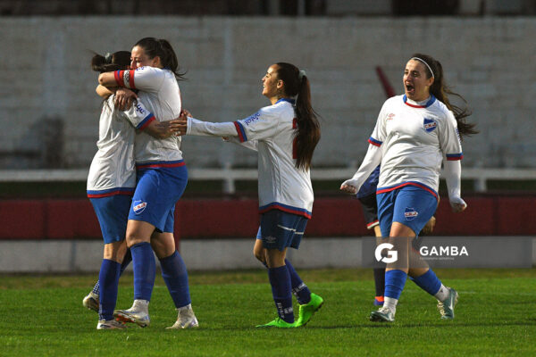Romina Alanis, de Nacional(FLO). 23ª Copa Nacional de Fútbol Femenino. Estadio Campeones Olímpicos.