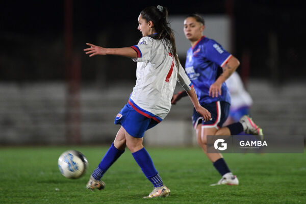 Romina Alanis, de Nacional(FLO). 23ª Copa Nacional de Fútbol Femenino. Estadio Campeones Olímpicos.