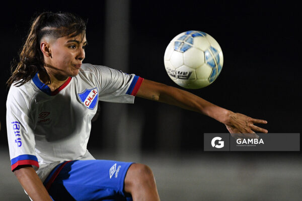 Victoria Vargas, de Nacional(FLO). 23ª Copa Nacional de Fútbol Femenino. Estadio Campeones Olímpicos.