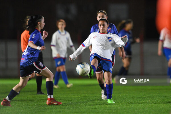 Yoselin Aguirre, de Nacional(FLO). 23ª Copa Nacional de Fútbol Femenino. Estadio Campeones Olímpicos.
