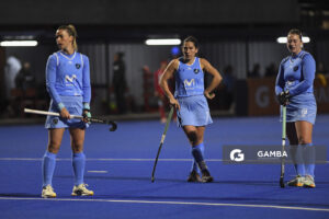 Teresa Viana, Manuela Vilar del Valle y María Barreiro, de Uruguay. Copa Panamericana de Hockey. Cancha Celeste.