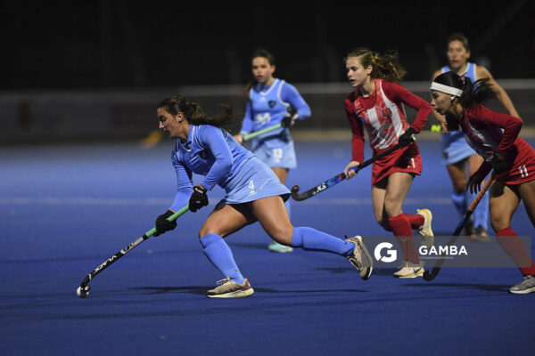 Elisa Civetta, de Uruguay. Copa Panamericana de Hockey. Cancha Celeste.