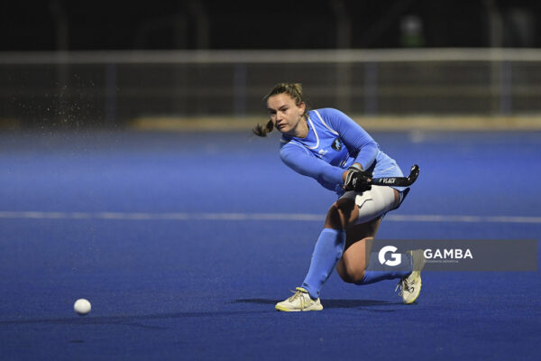 Pilar Oliveros, de Uruguay. Copa Panamericana de Hockey. Cancha Celeste.