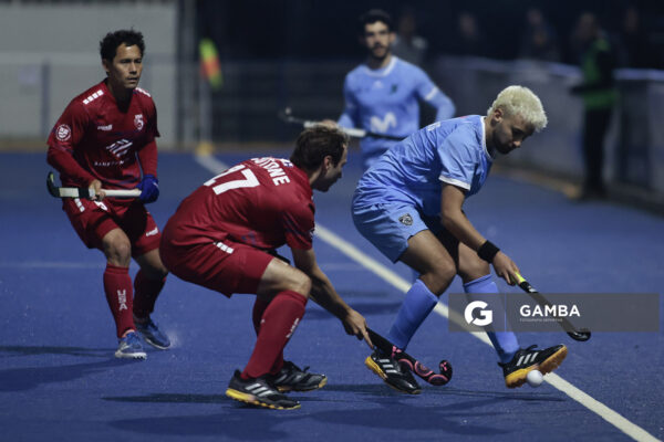 Mateo Pereiro, de Uruguay. Copa Panamericana de Hockey. Cancha Celeste.