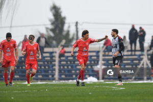 Gastón Barrientos, de Universitario. 21ª Copa Nacional de Clubes. Estadio Casto Martínez Laguarda.