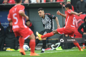 Alex Santeyano, de Río Negro. 21ª Copa Nacional de Clubes. Estadio Casto Martínez Laguarda.