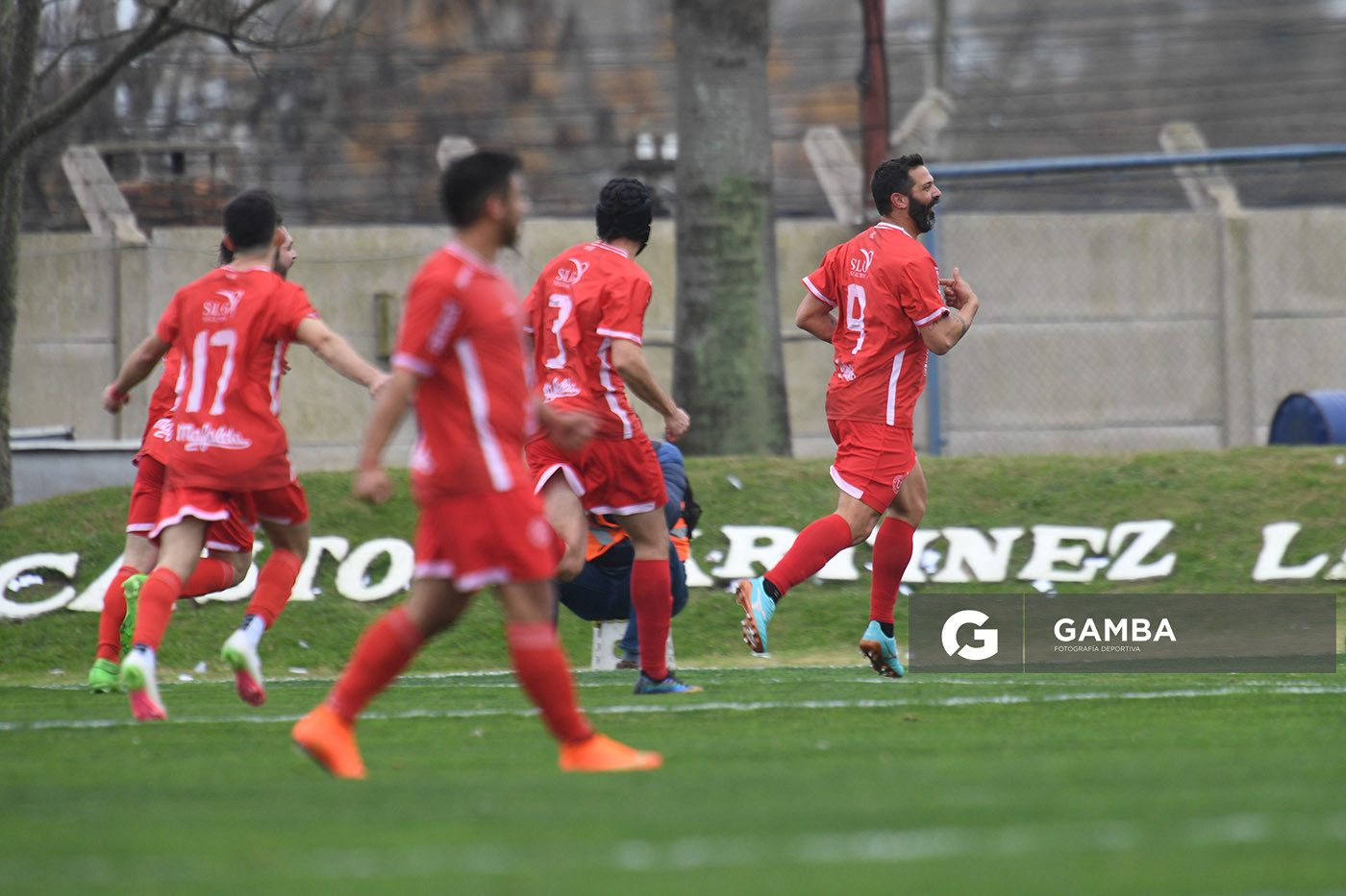 George dos Santos, de Universitario. 21ª Copa Nacional de Clubes. Estadio Casto Martínez Laguarda.