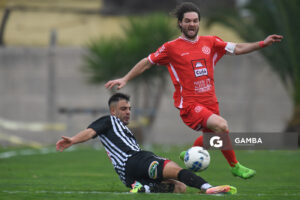 Bruno Fornaroli, de Universitario. 21ª Copa Nacional de Clubes. Estadio Casto Martínez Laguarda.