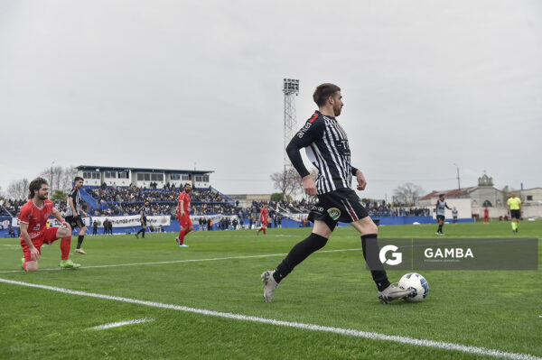 Diego de los Santos, de Río Negro. 21ª Copa Nacional de Clubes. Estadio Casto Martínez Laguarda.