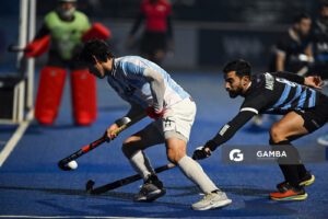 Lucas Toscani, de Argentina. Copa Panamericana de Hockey. Cancha Celeste.