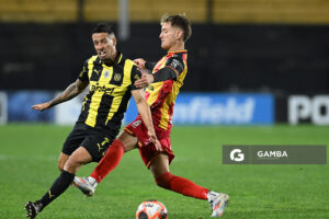 Javier Cabrera, de Peñarol. Torneo Clausura. Estadio Campeón del Siglo.