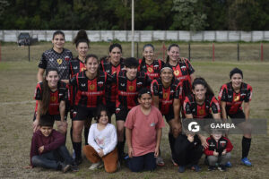 Titulares de Litoral. Sofía García, golera. Brisa Nicheglod, capitana. 23ª Copa Nacional de Fútbol Femenino. Estadio Parque Agustín Rivaben.