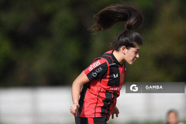 Giuliana Esquibel, de Litoral. 23ª Copa Nacional de Fútbol Femenino. Estadio Parque Agustín Rivaben.