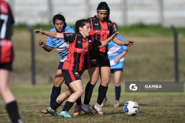 Giuliana Esquibel, de Litoral. 23ª Copa Nacional de Fútbol Femenino. Estadio Parque Agustín Rivaben.