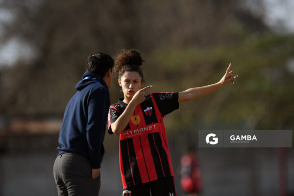 Natalia Arbelo, de Litoral. 23ª Copa Nacional de Fútbol Femenino. Estadio Parque Agustín Rivaben.