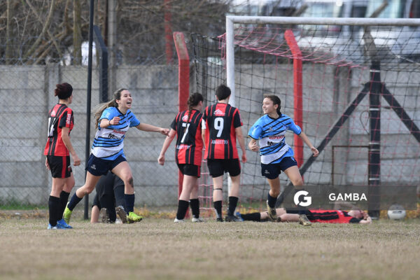 Alison Cosati, de Palmirense. 23ª Copa Nacional de Fútbol Femenino. Estadio Parque Agustín Rivaben.
