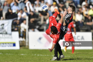Jonathan Jorge, de Universitario. 21ª Copa Nacional de Clubes. Estadio Ernesto Dickinson.