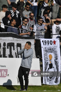 Paolo Parolín, director técnico de Río Negro. 21ª Copa Nacional de Clubes. Estadio Ernesto Dickinson.