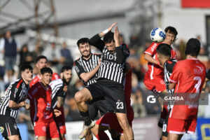 Christian Alba, de Río Negro. 21ª Copa Nacional de Clubes. Estadio Ernesto Dickinson.