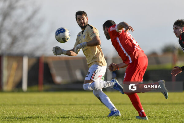 Bernardo Long, de Río Negro. 21ª Copa Nacional de Clubes. Estadio Ernesto Dickinson.