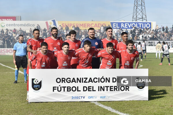 Universitario de Salto, Campeón. 21ª Copa Nacional de Clubes. Estadio Ernesto Dickinson.