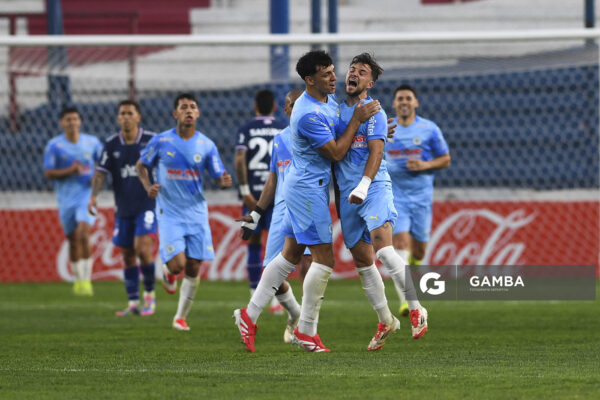 Ezequiel Busquets, de Montevideo City Torque, Torneo Clausura. Estadio Gran Parque Central.