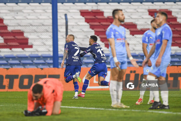 Nicolás López, de Nacional, Torneo Clausura. Estadio Gran Parque Central.
