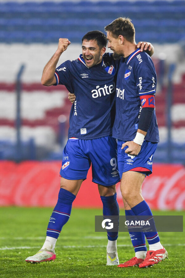 Maximiliano Gómez, de Nacional. Torneo Clausura. Estadio Gran Parque Central.