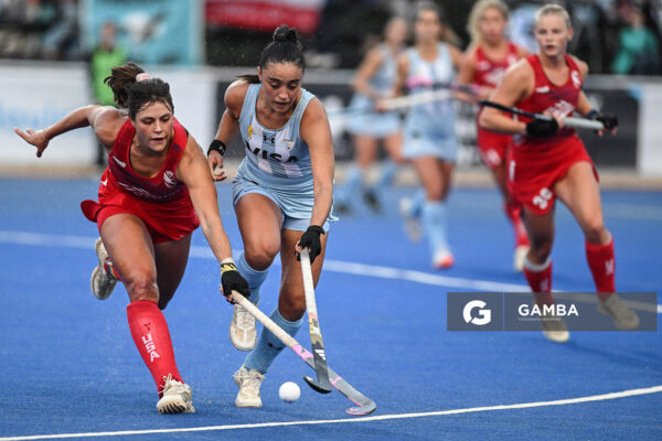 Victoria Miranda, de Argentina. Copa Panamericana de Hockey. Cancha Celeste.