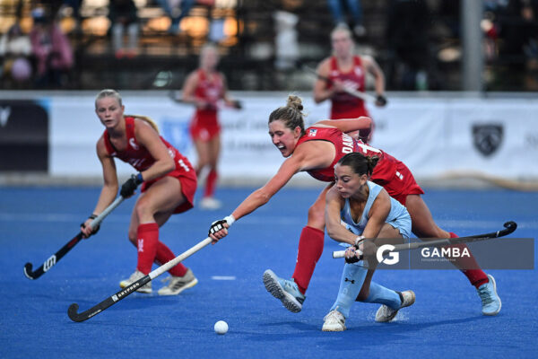 Brisa Bruggesser, de Argentina. Copa Panamericana de Hockey. Cancha Celeste.