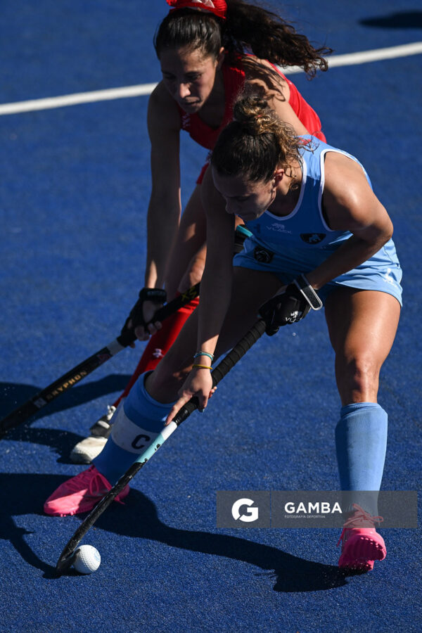 Constanza Barrandeguy, de Uruguay. Copa Panamericana de Hockey. Cancha Celeste.