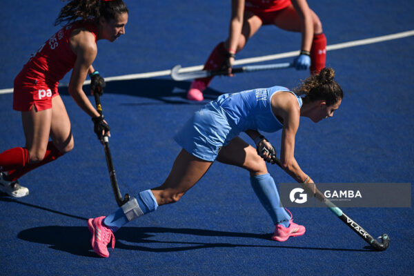 Constanza Barrandeguy, de Uruguay. Copa Panamericana de Hockey. Cancha Celeste.