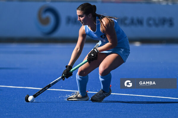 Elisa Civetta, de Uruguay. Copa Panamericana de Hockey. Cancha Celeste.